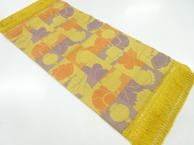 川島織物製　芥子模様織出しテーブルセンター